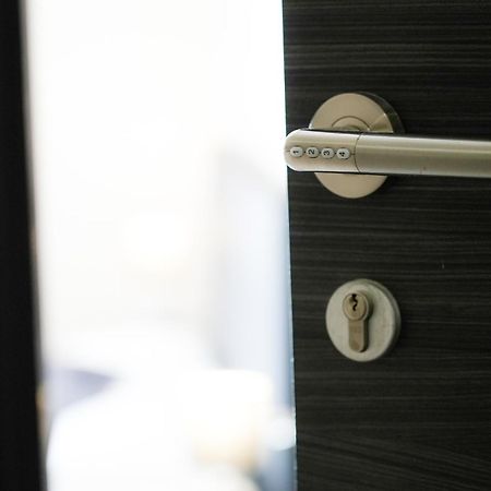 บีแอนด์บี พาราไดซ์ Hotel เนเปิลส์ ภายนอก รูปภาพ