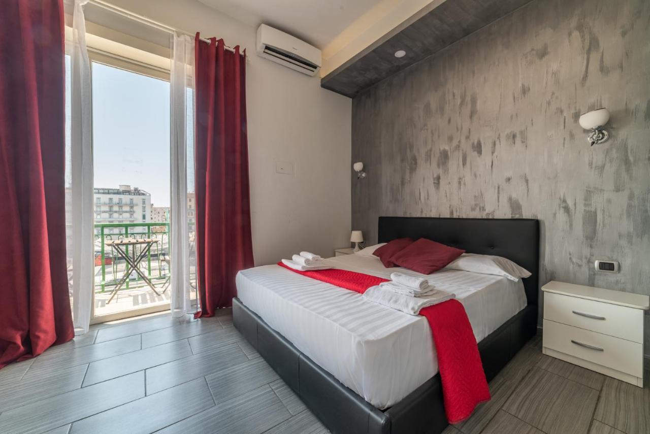 บีแอนด์บี พาราไดซ์ Hotel เนเปิลส์ ภายนอก รูปภาพ