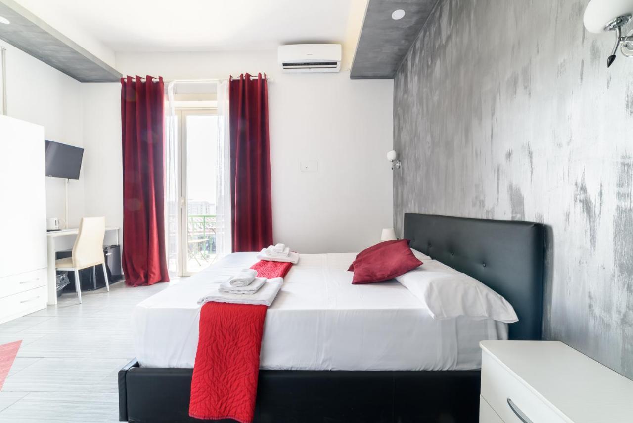 บีแอนด์บี พาราไดซ์ Hotel เนเปิลส์ ภายนอก รูปภาพ