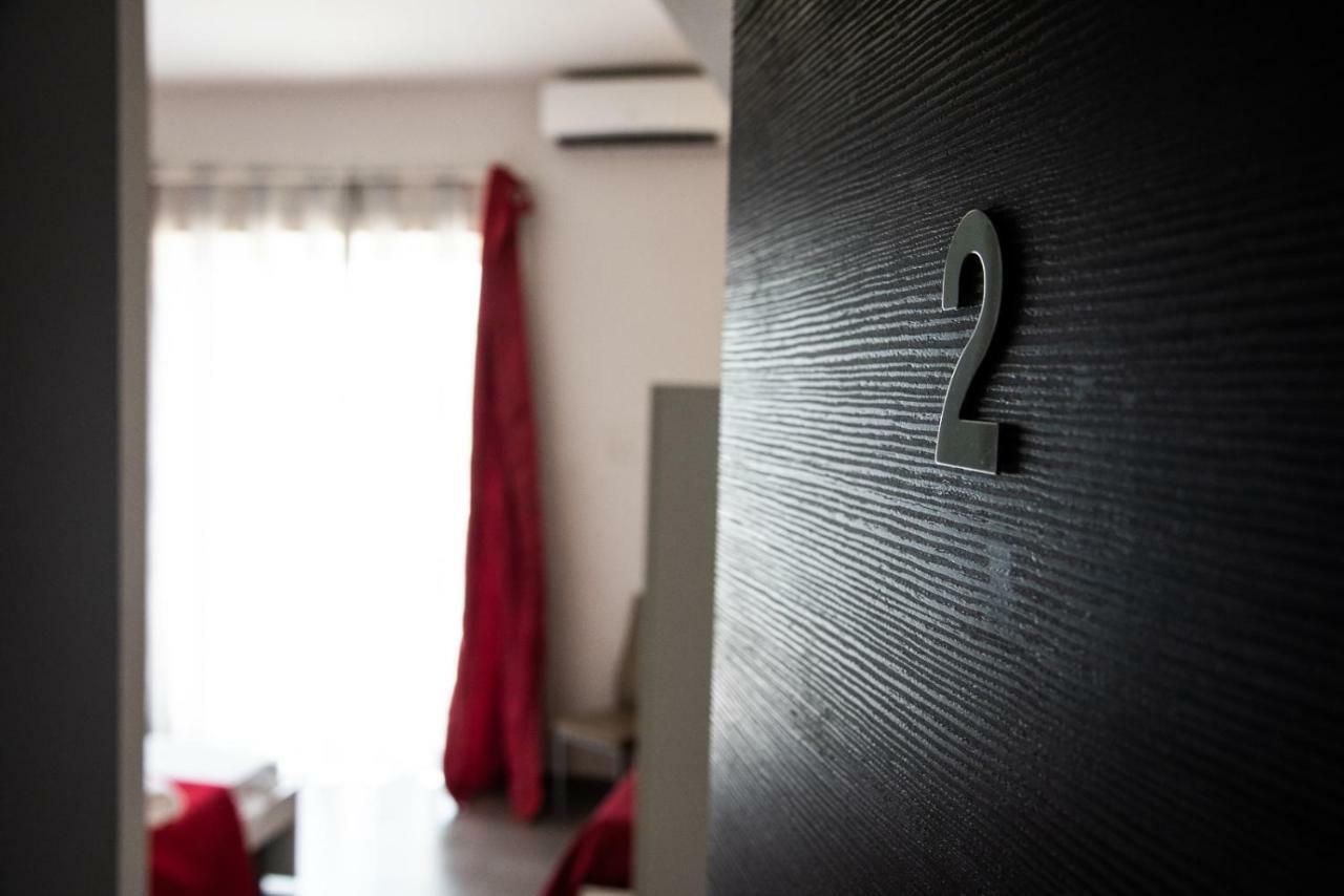 บีแอนด์บี พาราไดซ์ Hotel เนเปิลส์ ภายนอก รูปภาพ